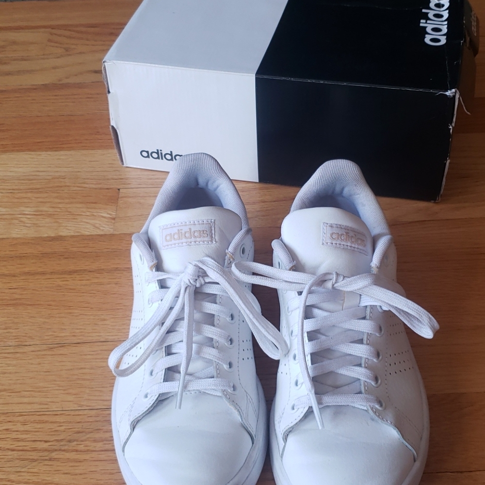 Adidas advantage white with gold detail 6.5